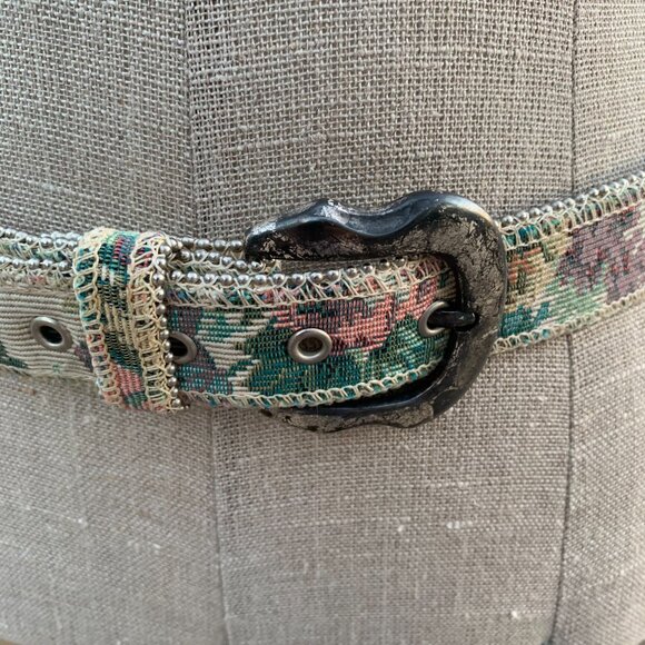 Vintage 80s Floral Tapestry Boho Granny Chic Romantic Retro Western Waist Belt - Picture 2 of 12